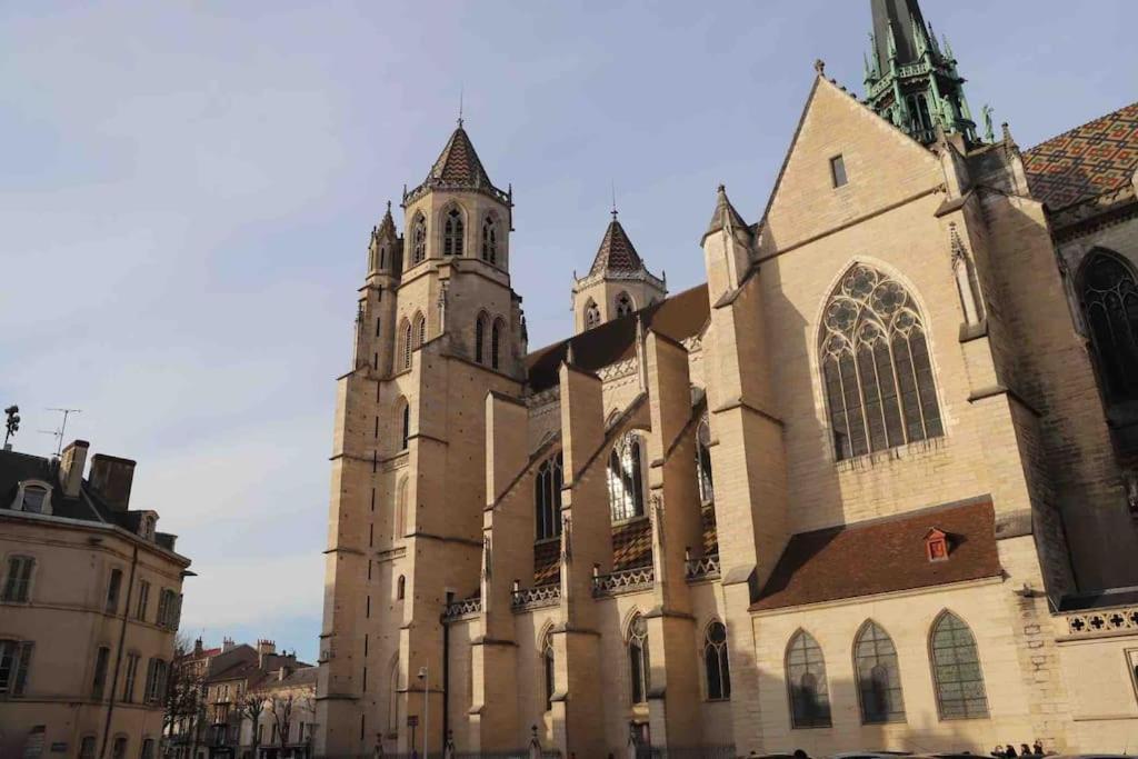 Appartement L' Alcove- Confort Charme Downtown Dijon